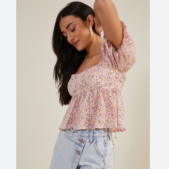 Altar'd state white crop top, S, G950 - Picture 4 of 4